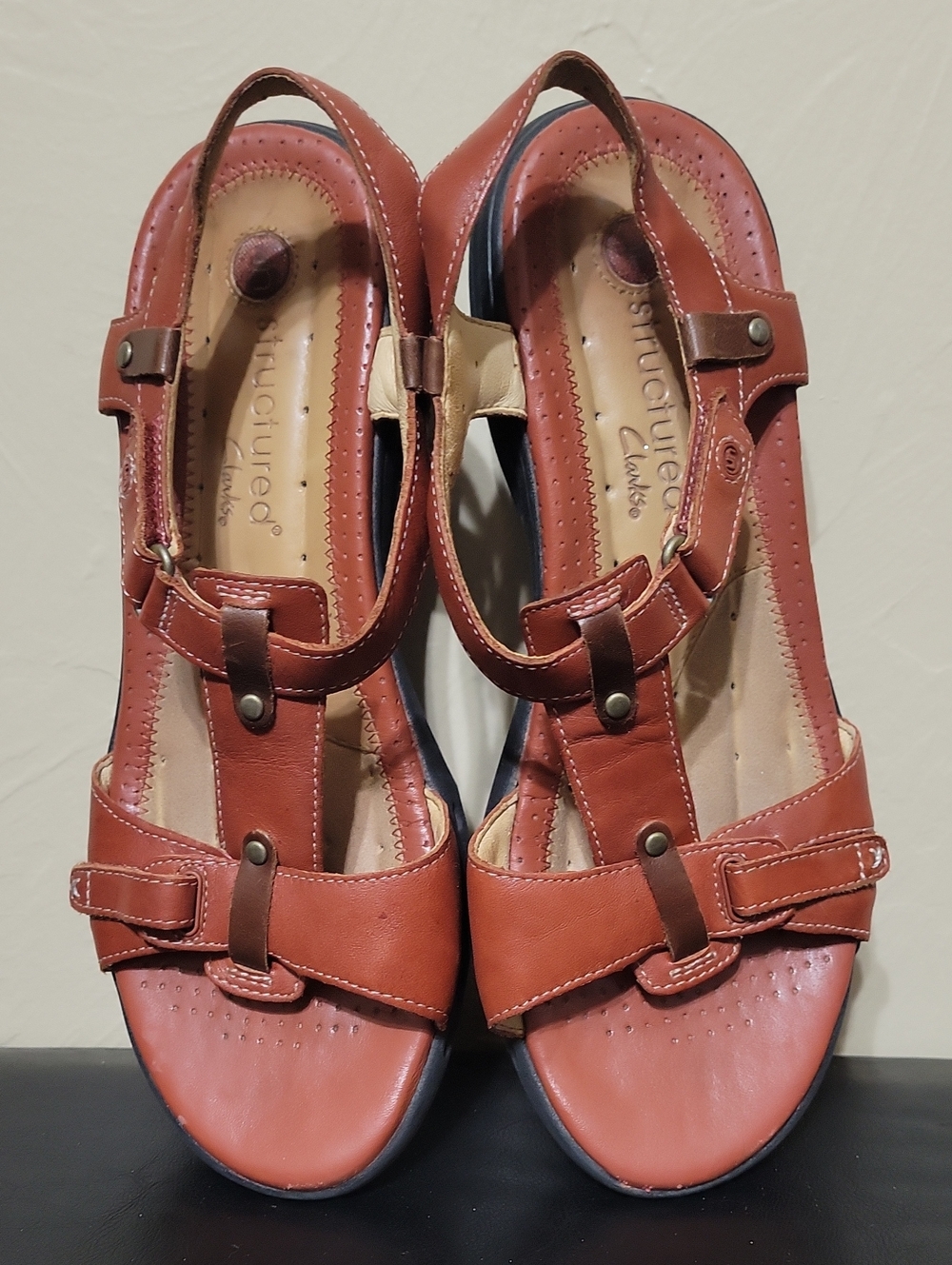 Clarks Unstructured Orange Sandals Un.Jib